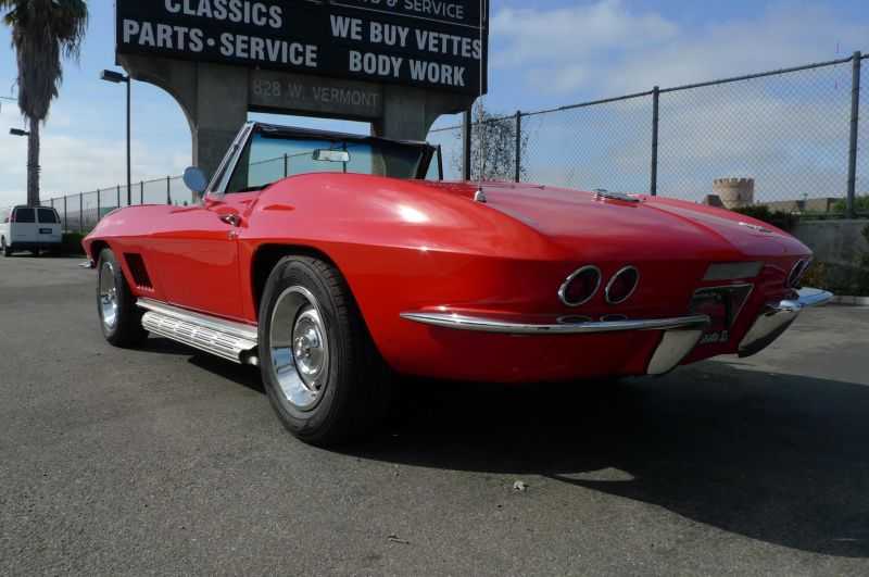 Chevrolet Corvette Image 27