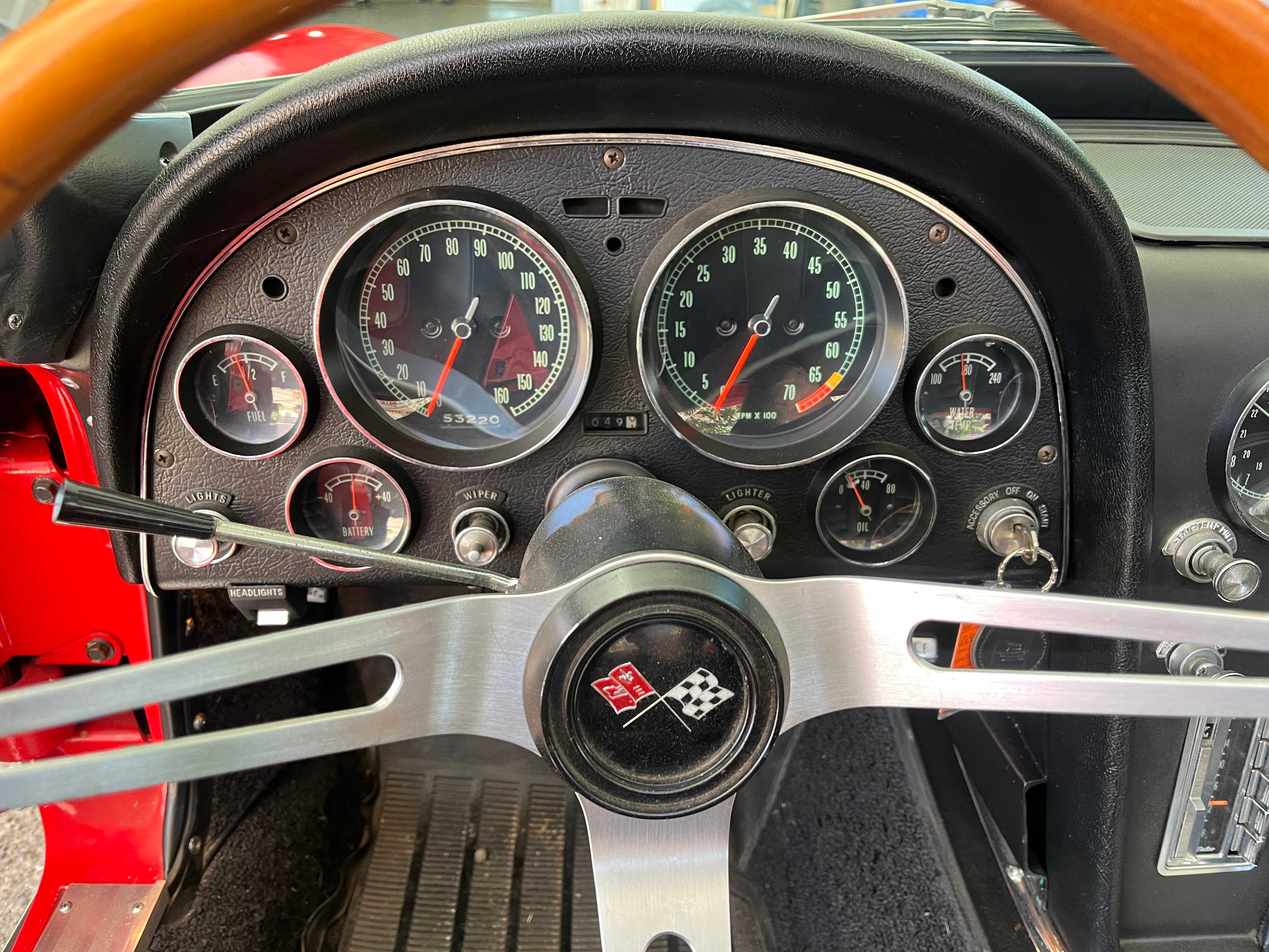 Chevrolet Corvette Image 22