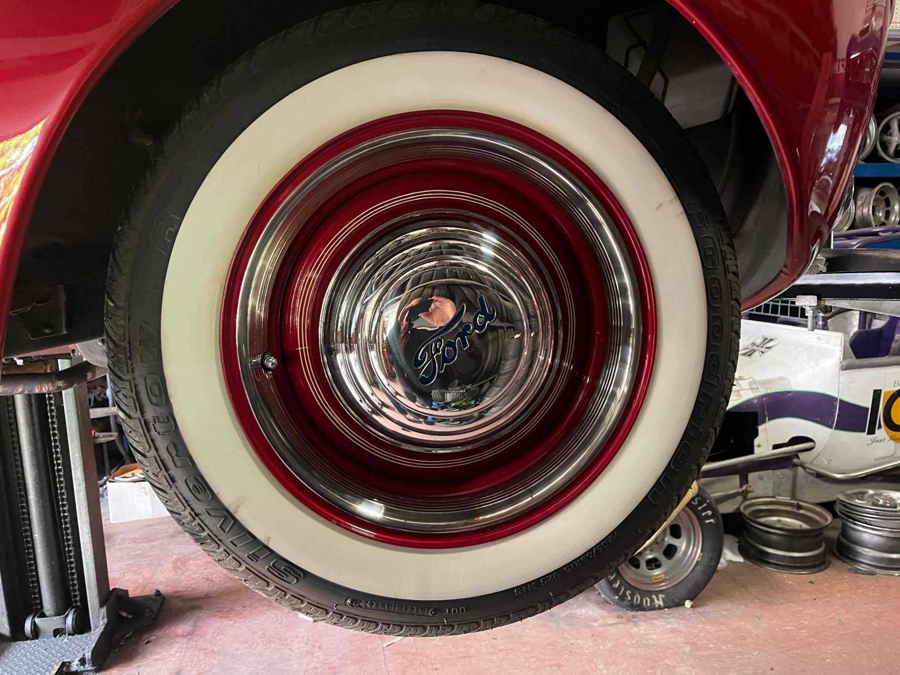 Ford Super Delux Image 61