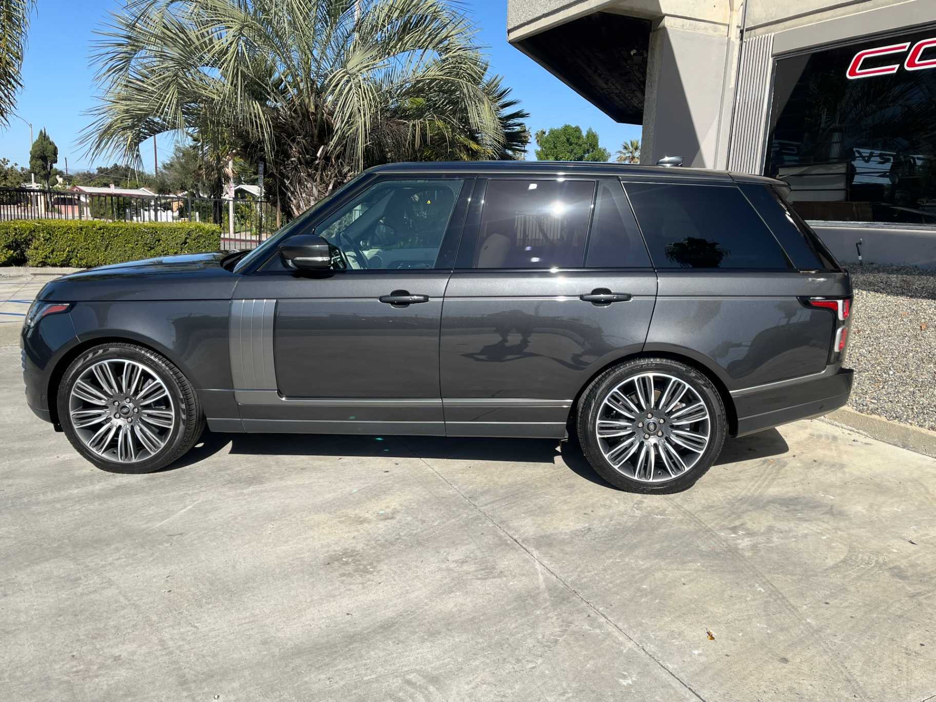 Land Rover Range Rover Image 8