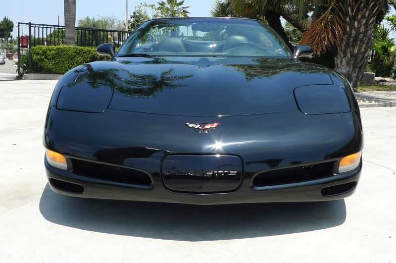 Chevrolet Corvette Image 20
