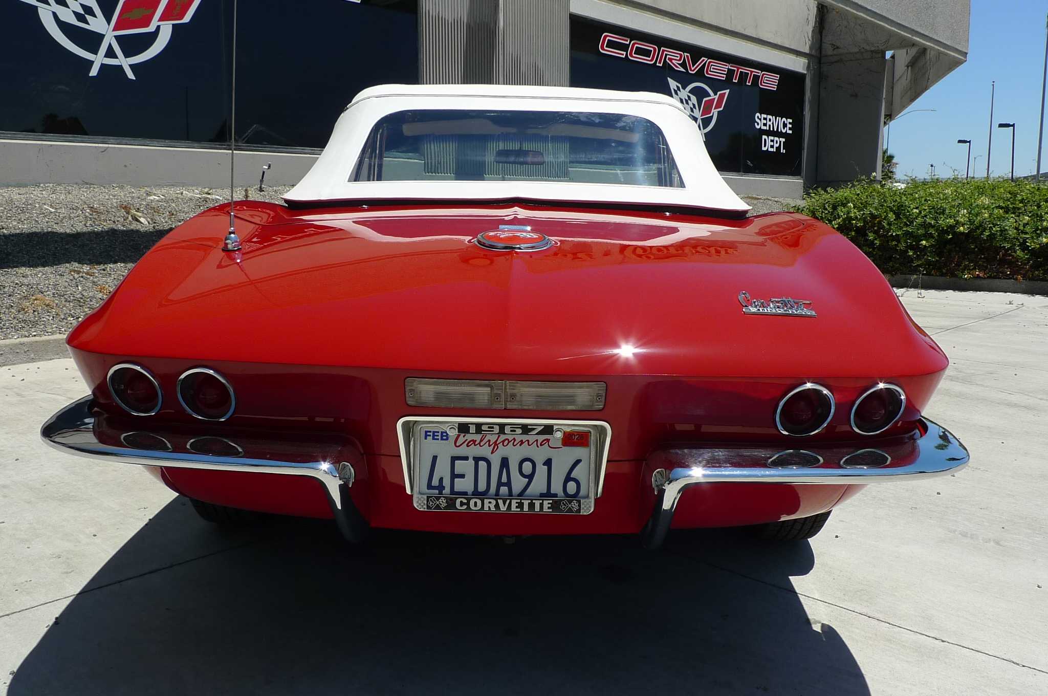 Chevrolet Corvette Image 30