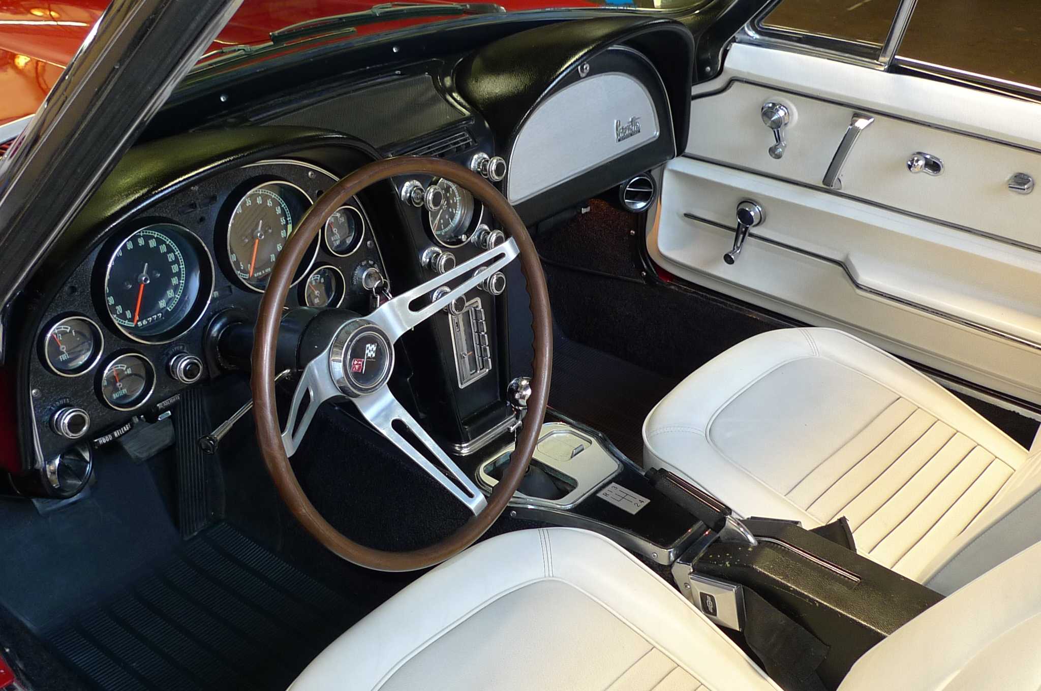 Chevrolet Corvette Image 46