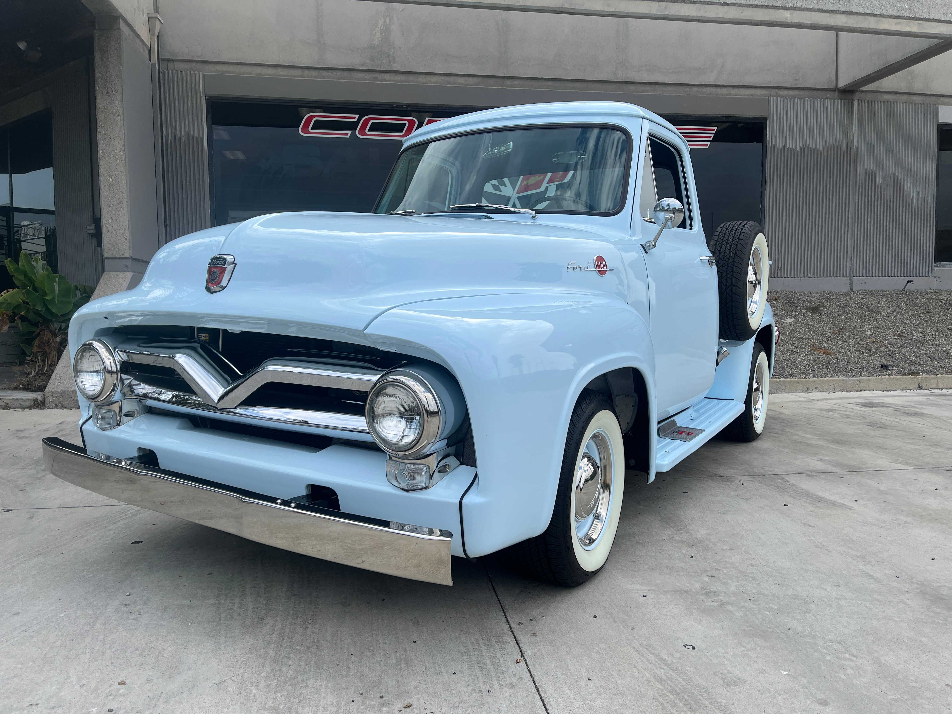 Ford F-100 Image 1