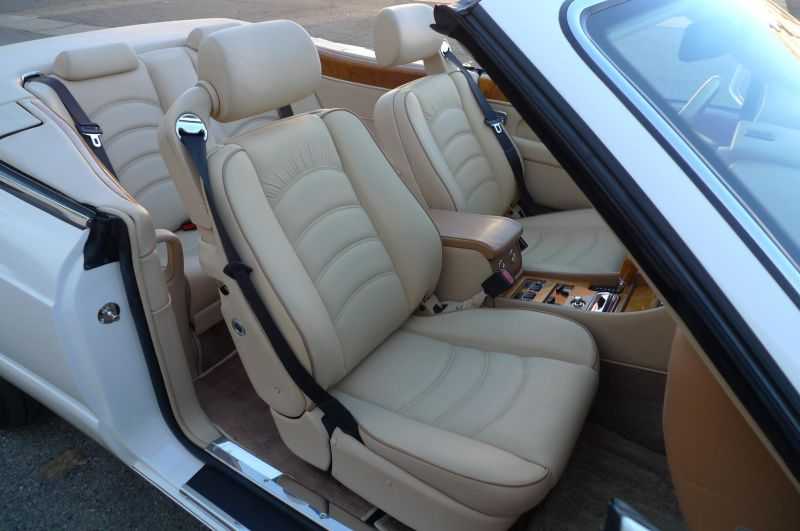 Bentley Azure Image 58