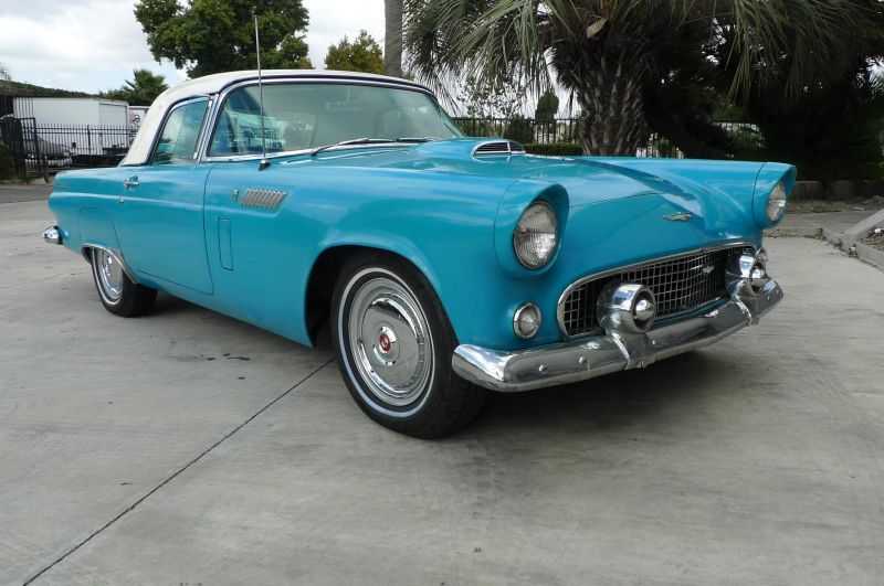 Ford Thunderbird Image 10