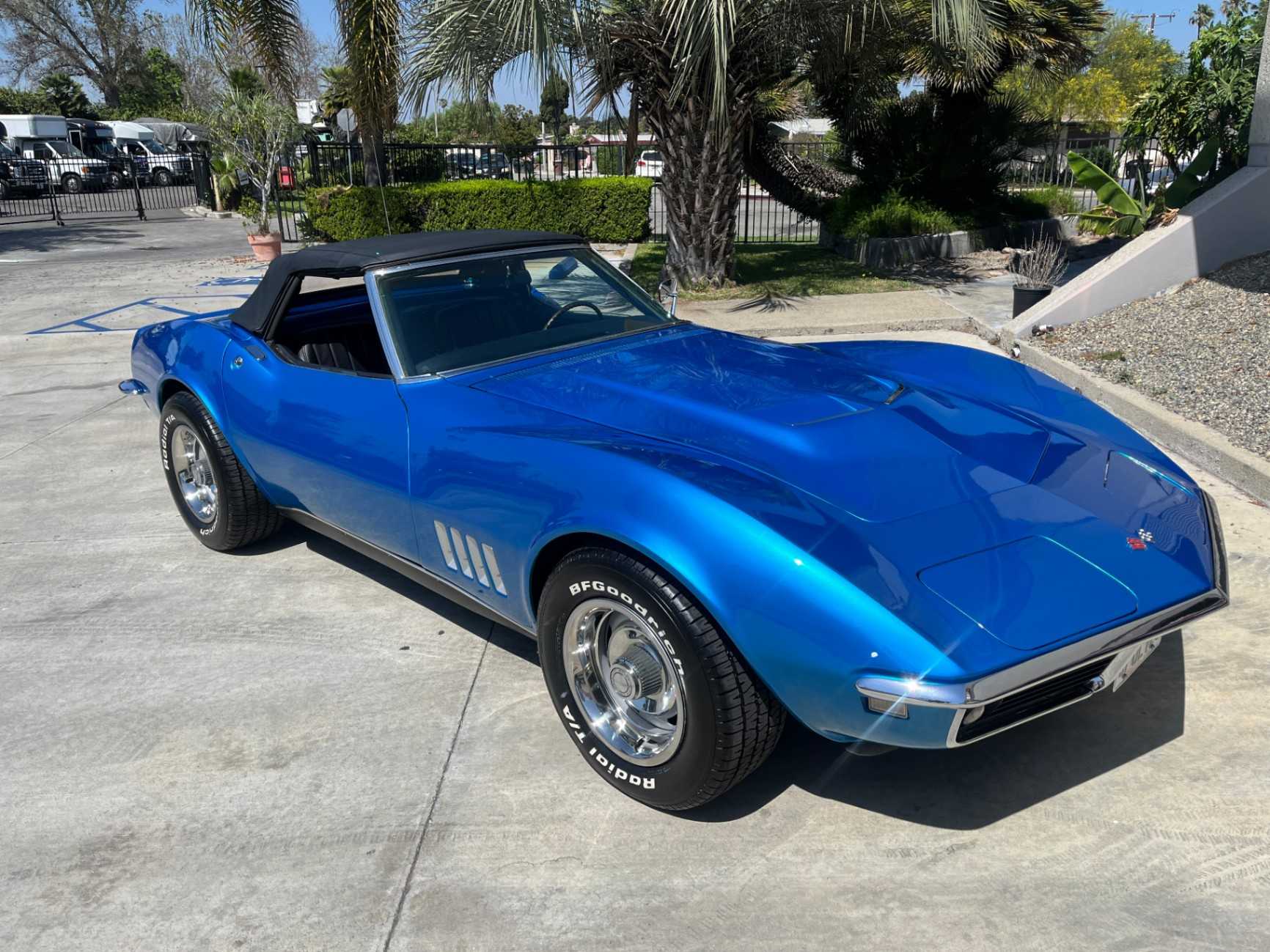 Chevrolet Corvette Image 9