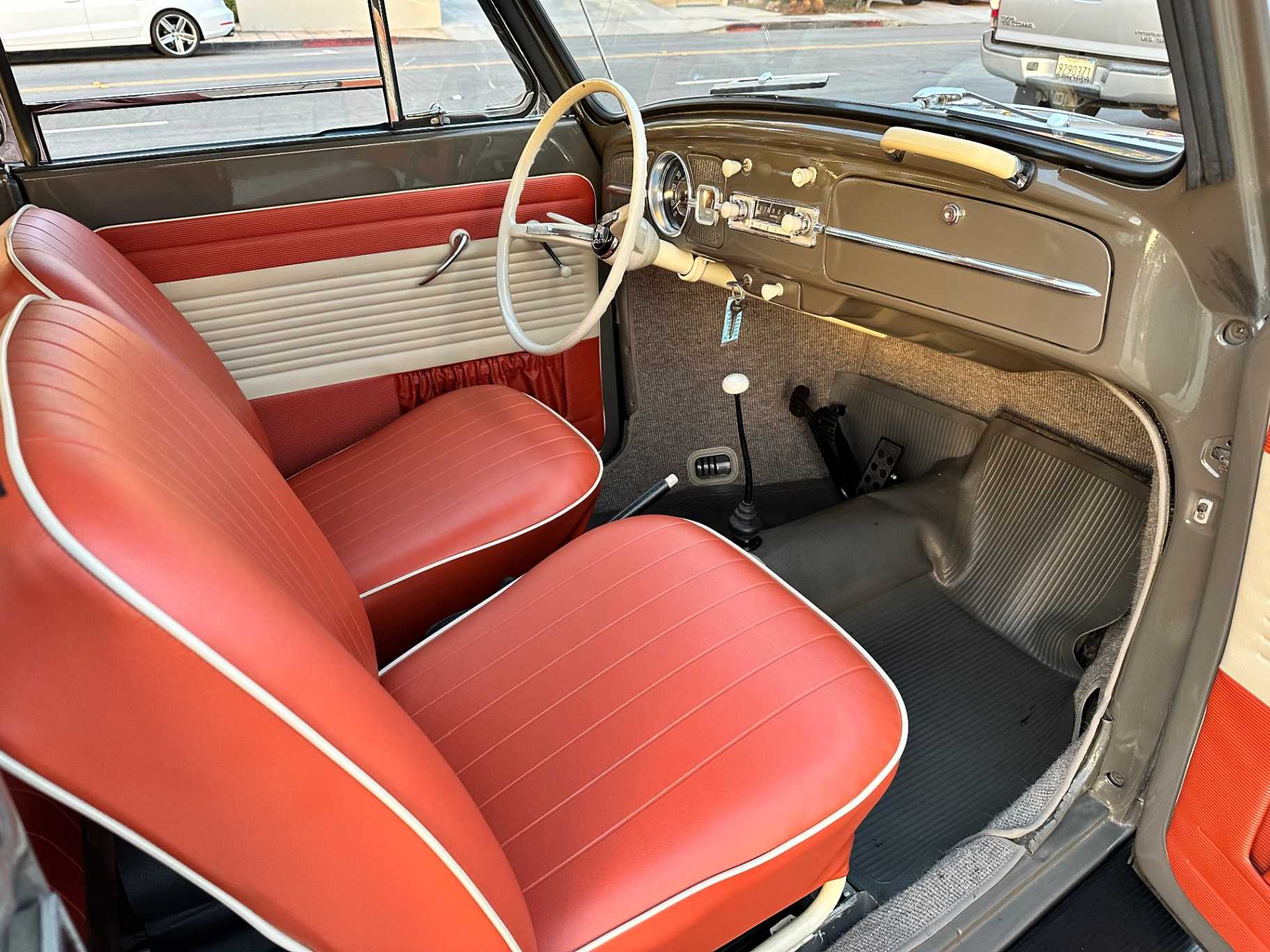 Volkswagen Beetle Image 24