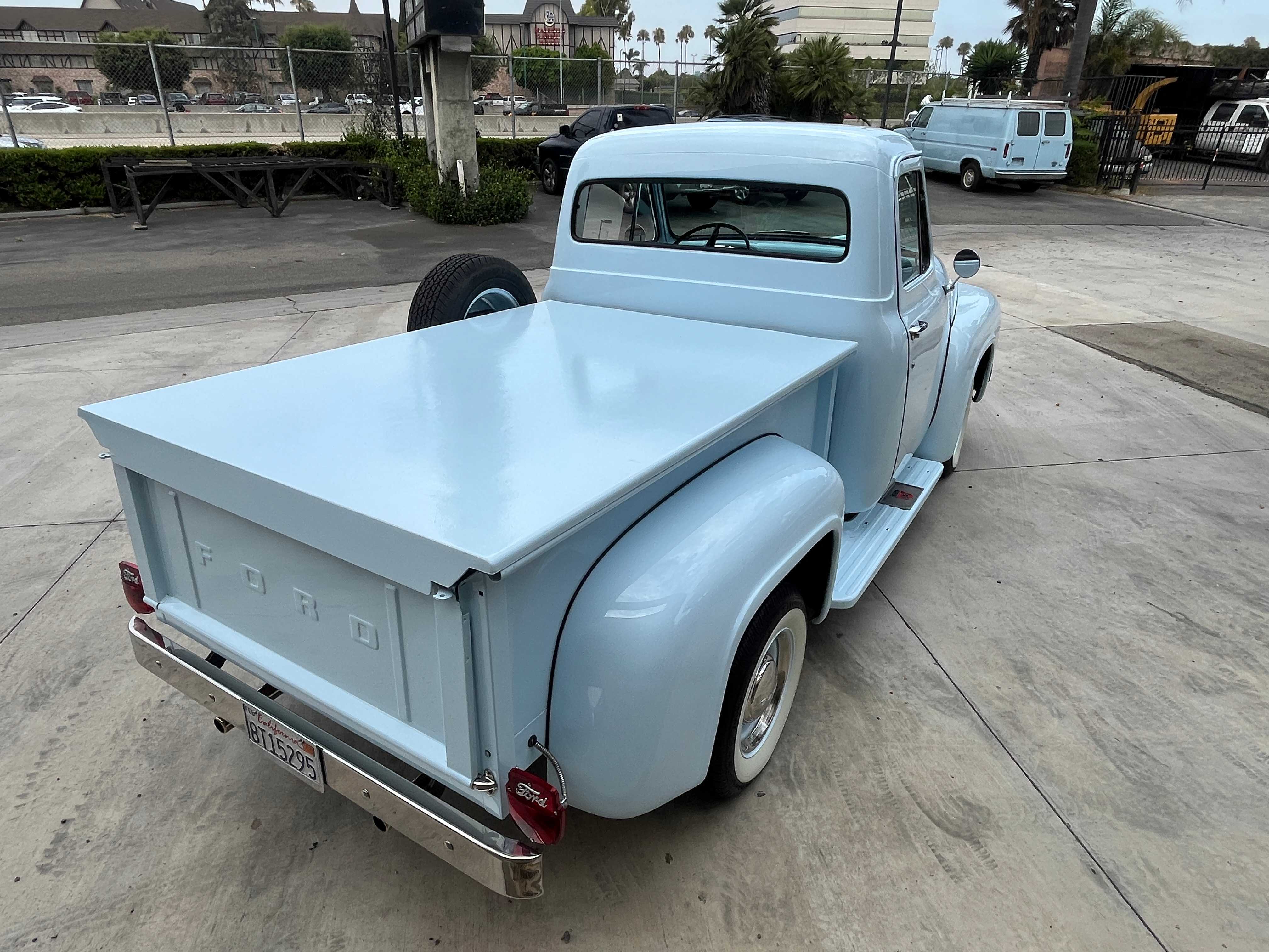 Ford F-100 Image 18