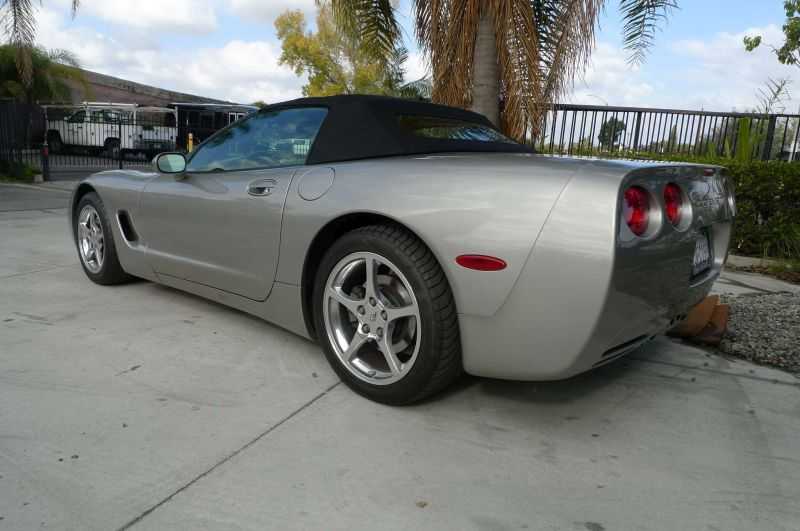 Chevrolet Corvette Image 6