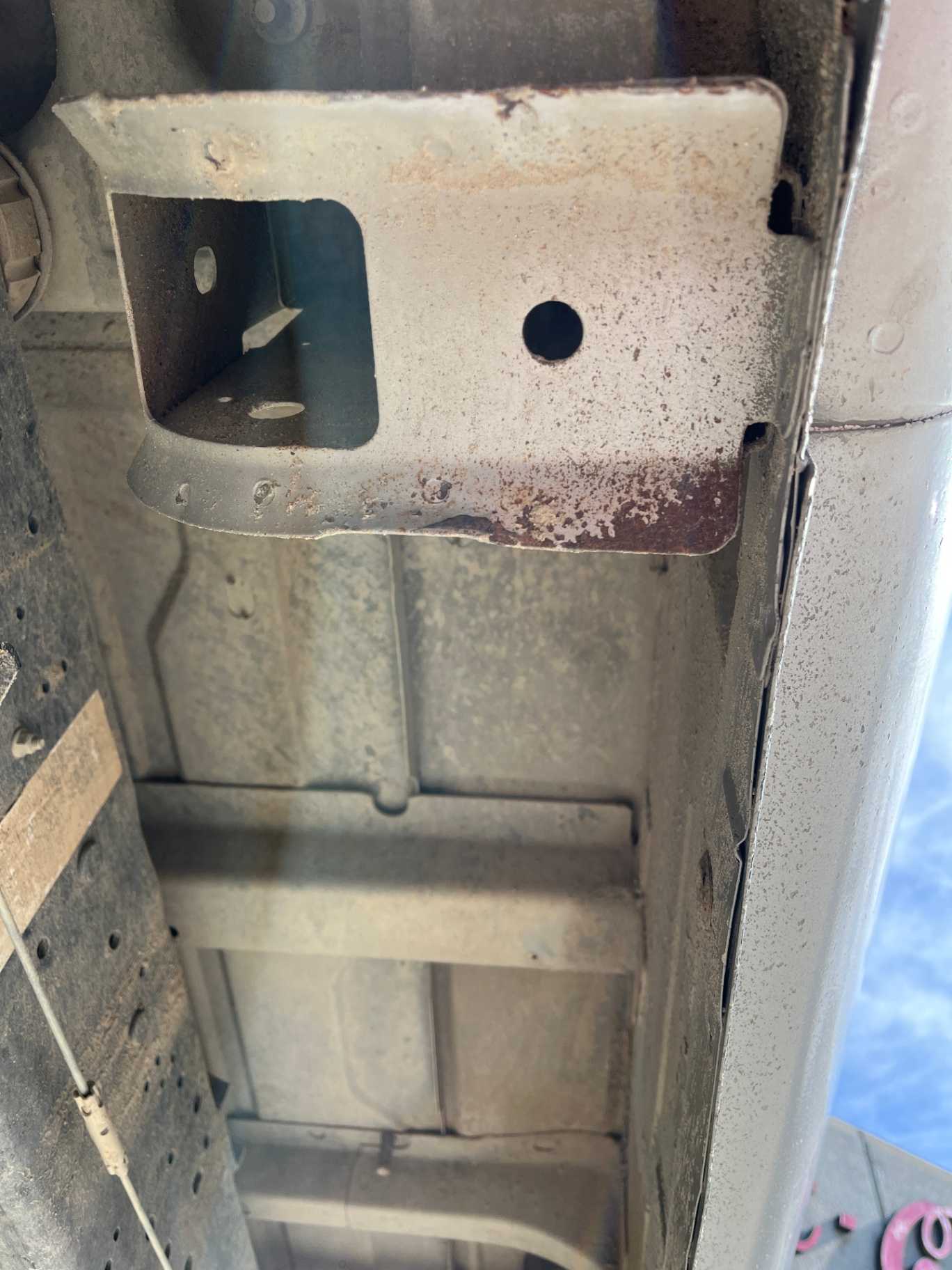 Ford E-Series Image 39