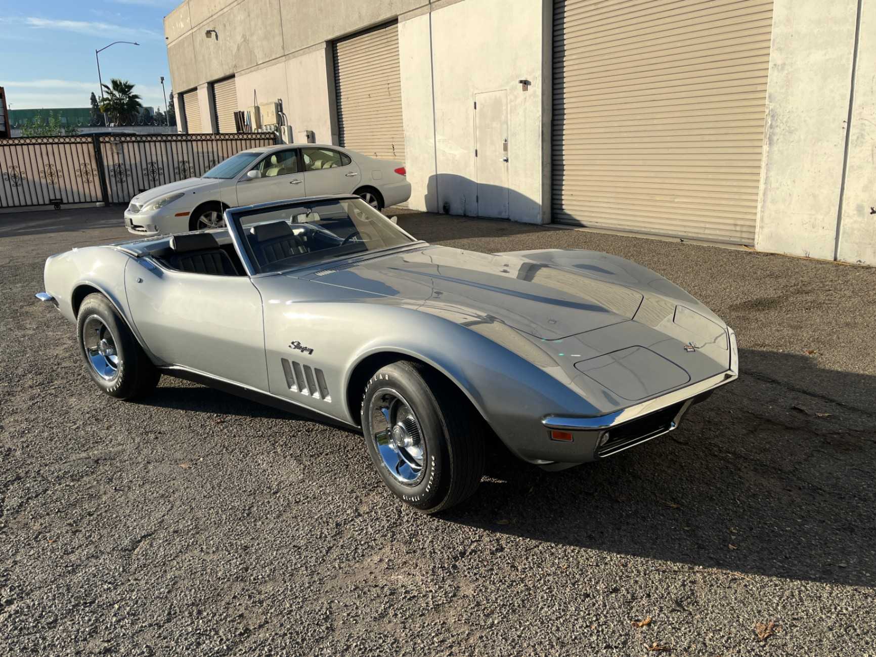 Chevrolet Corvette Image 23