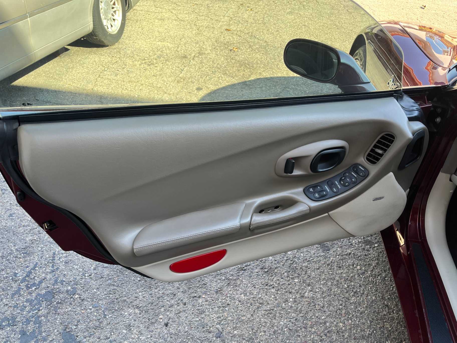 Chevrolet Corvette Image 30