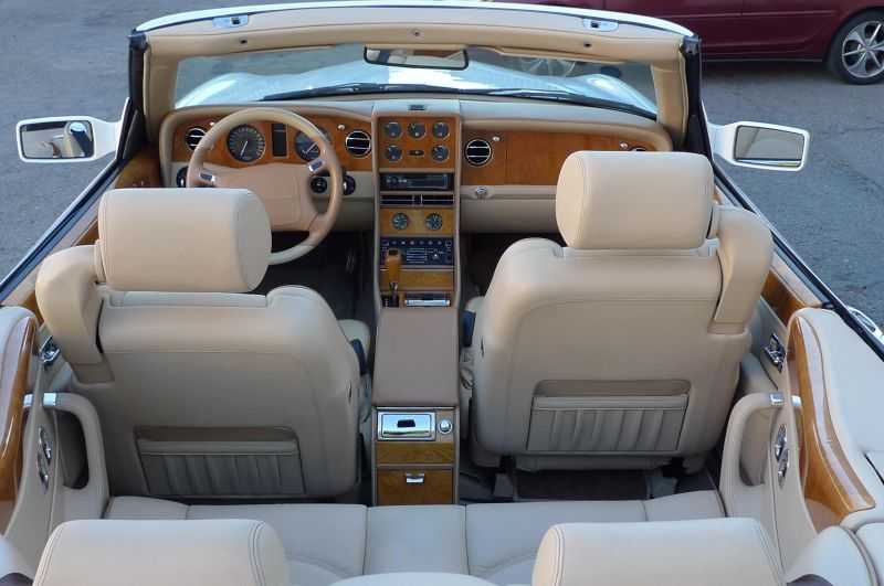 Bentley Azure Image 47