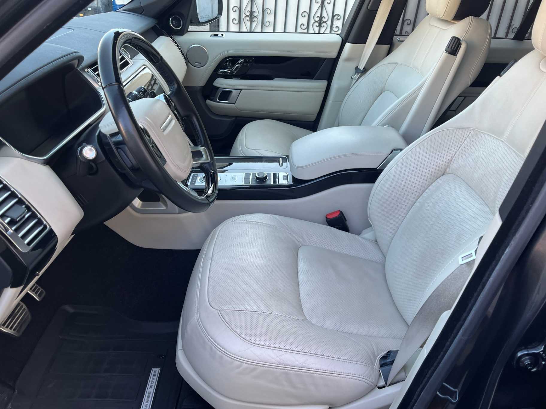 Land Rover Range Rover Image 30