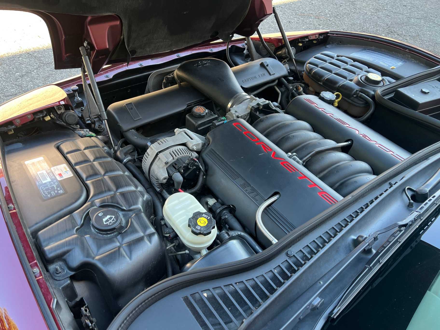 Chevrolet Corvette Image 38