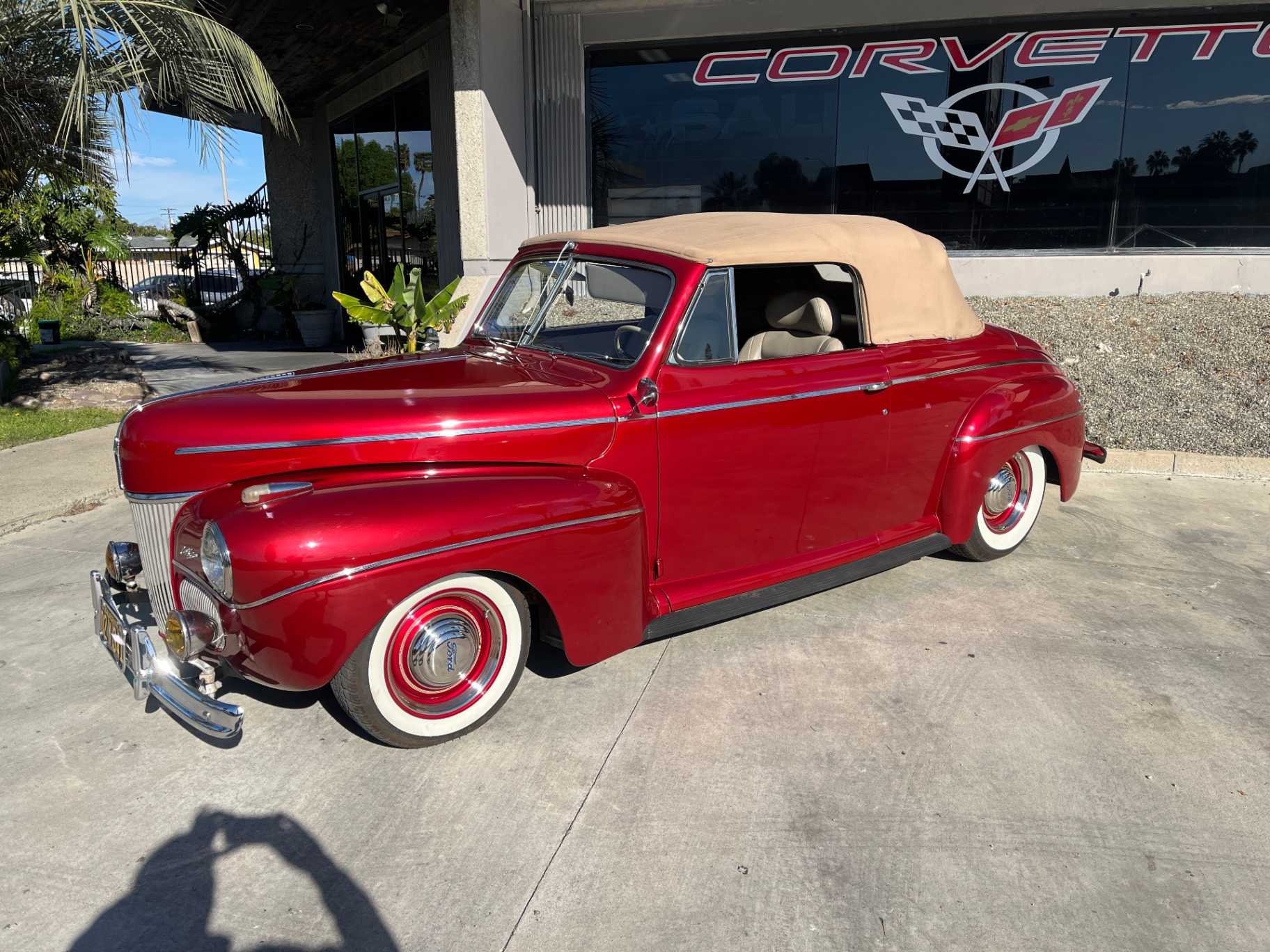 Ford Super Delux Image 8