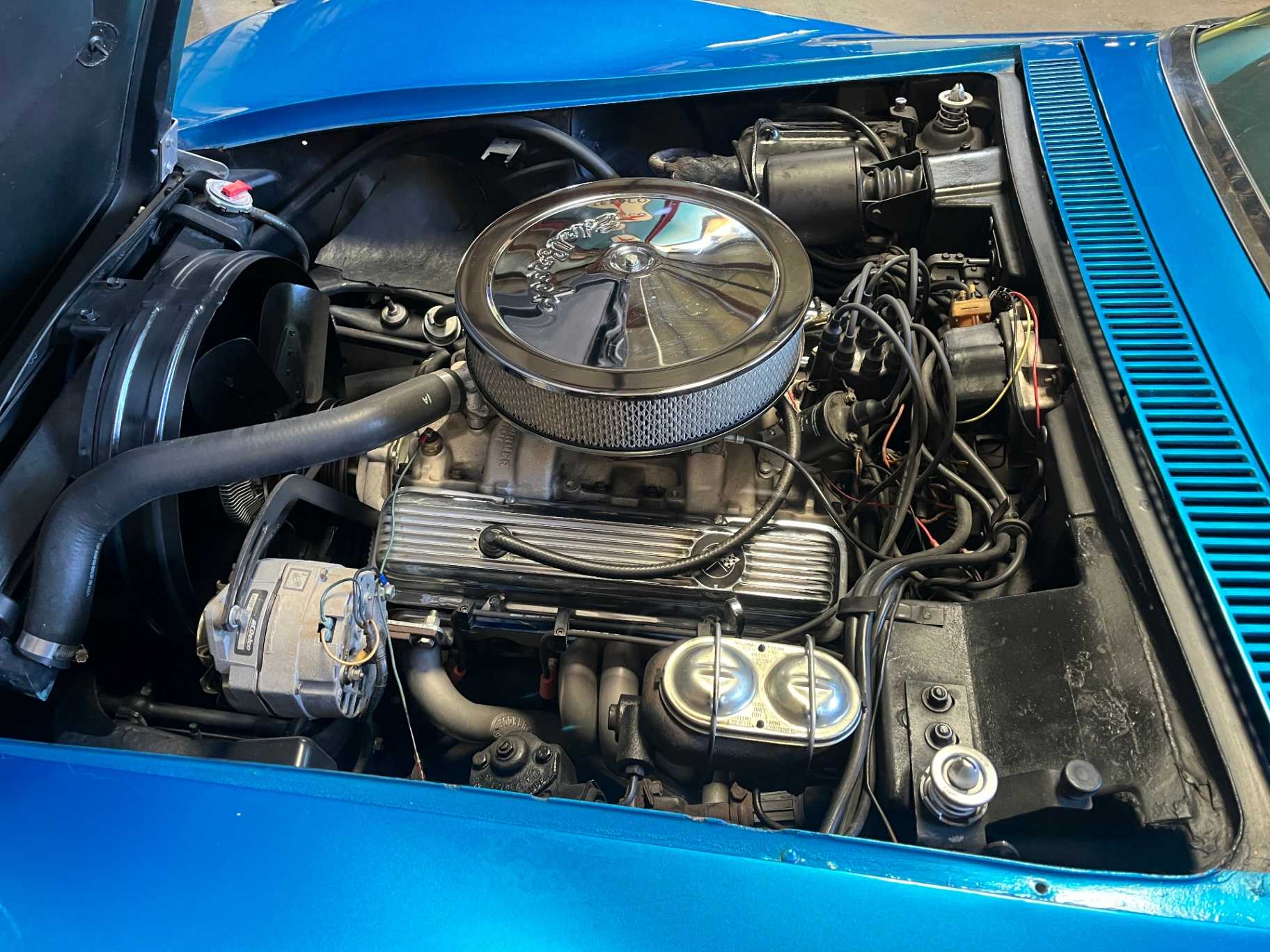 Chevrolet Corvette Image 20