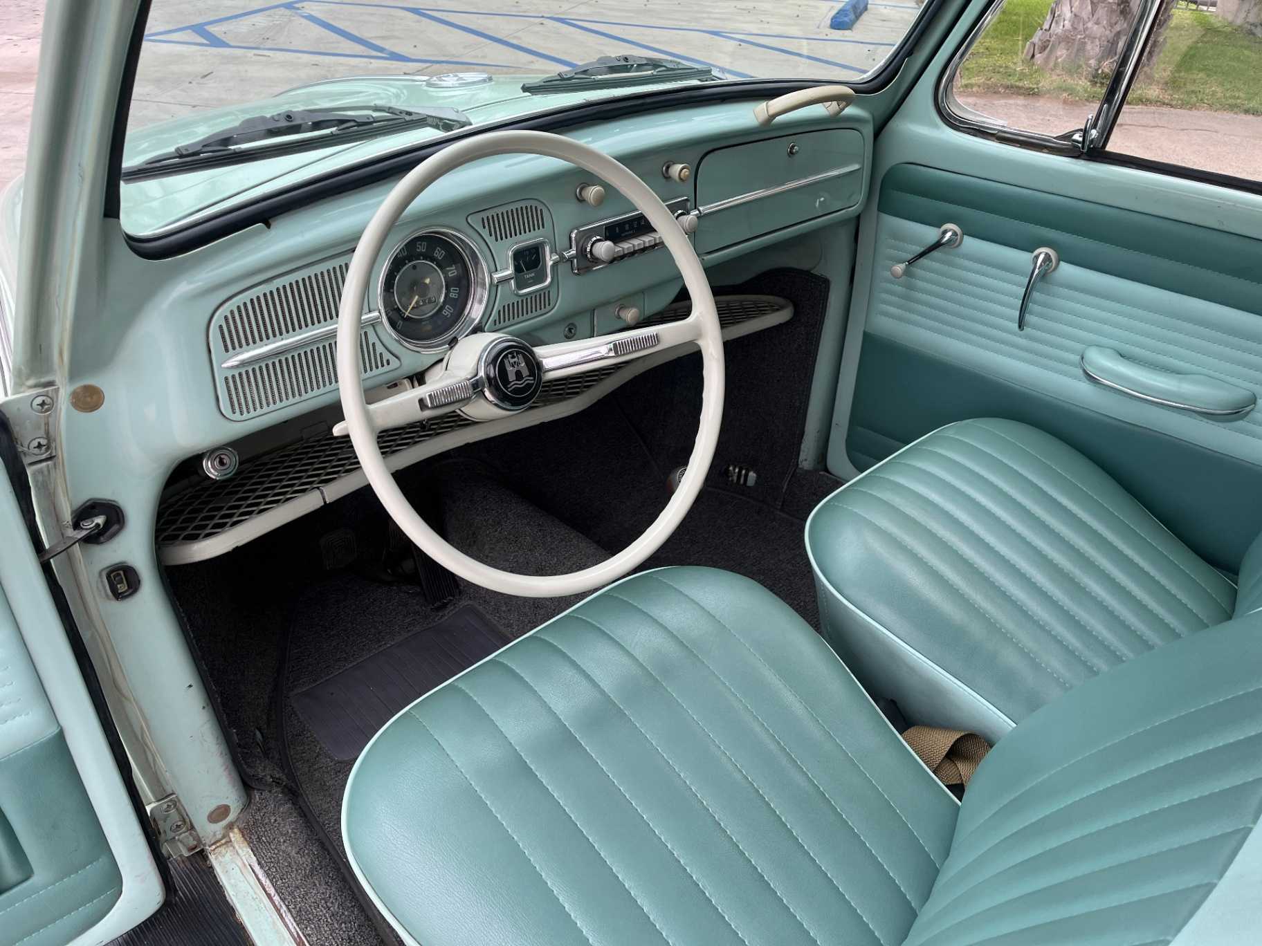 Volkswagen Beetle Image 35