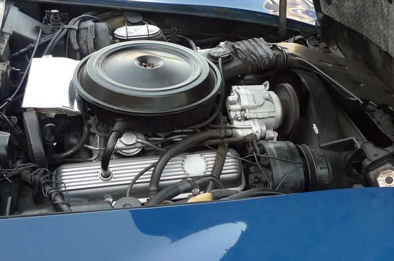 Chevrolet Corvette Image 24