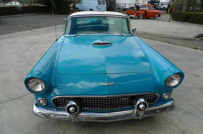 Ford Thunderbird Image 12