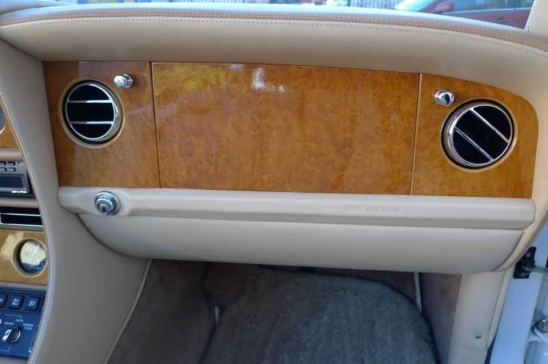 Bentley Azure Image 46