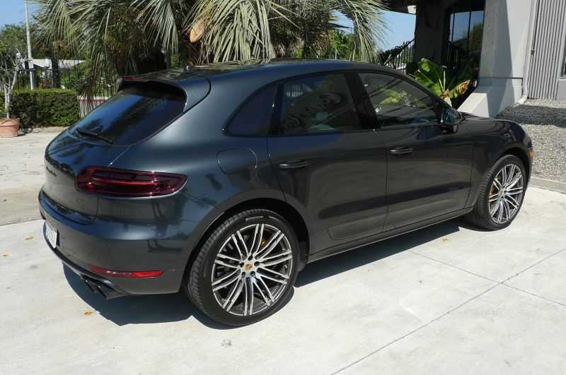 Porsche Macan Image 10