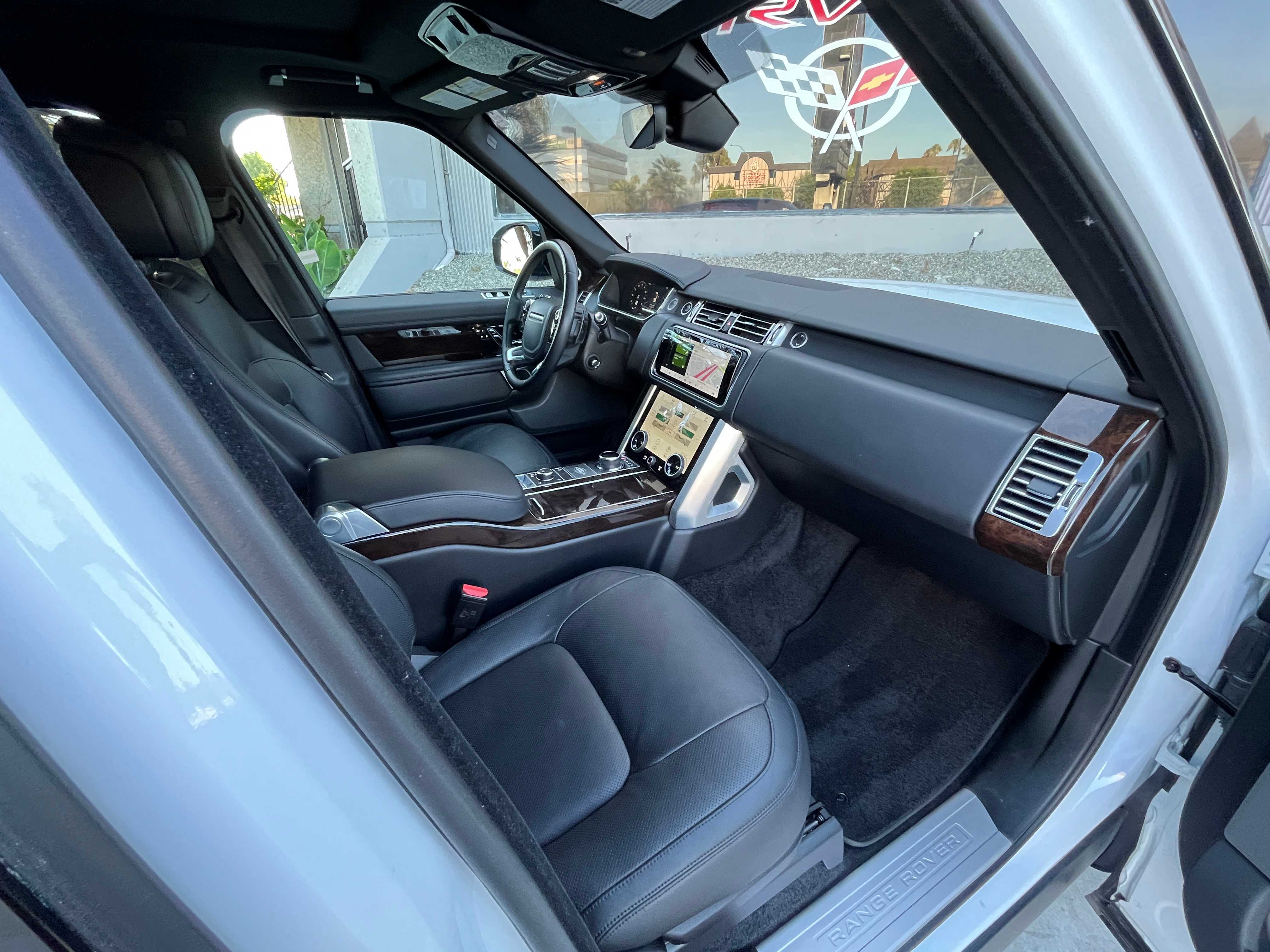 Land Rover Range Rover Image 25