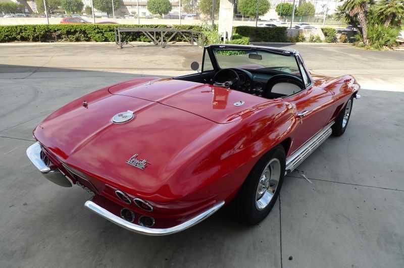 Chevrolet Corvette Image 21