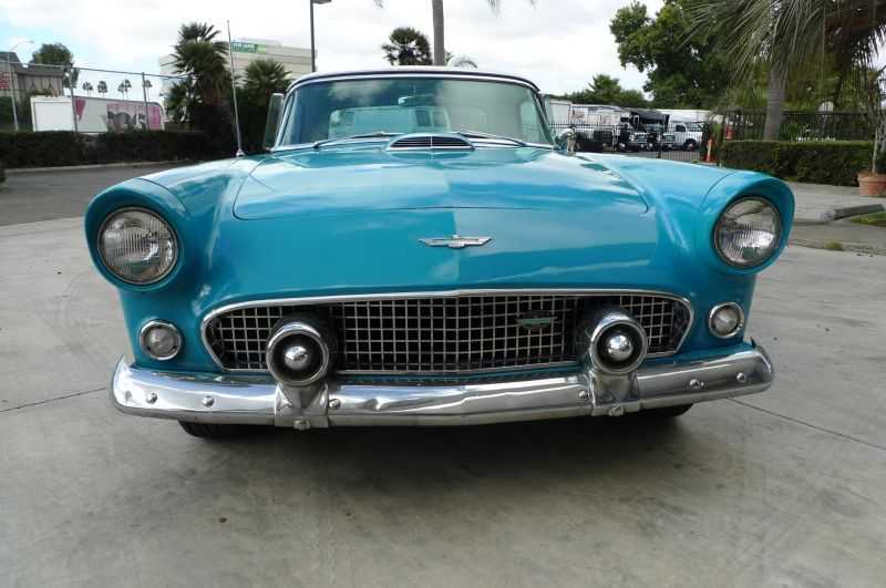 Ford Thunderbird Image 11