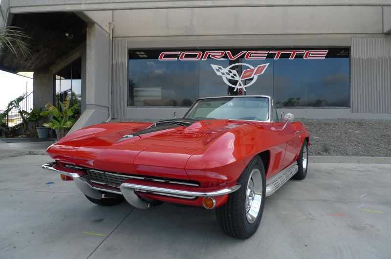 Chevrolet Corvette Image 2