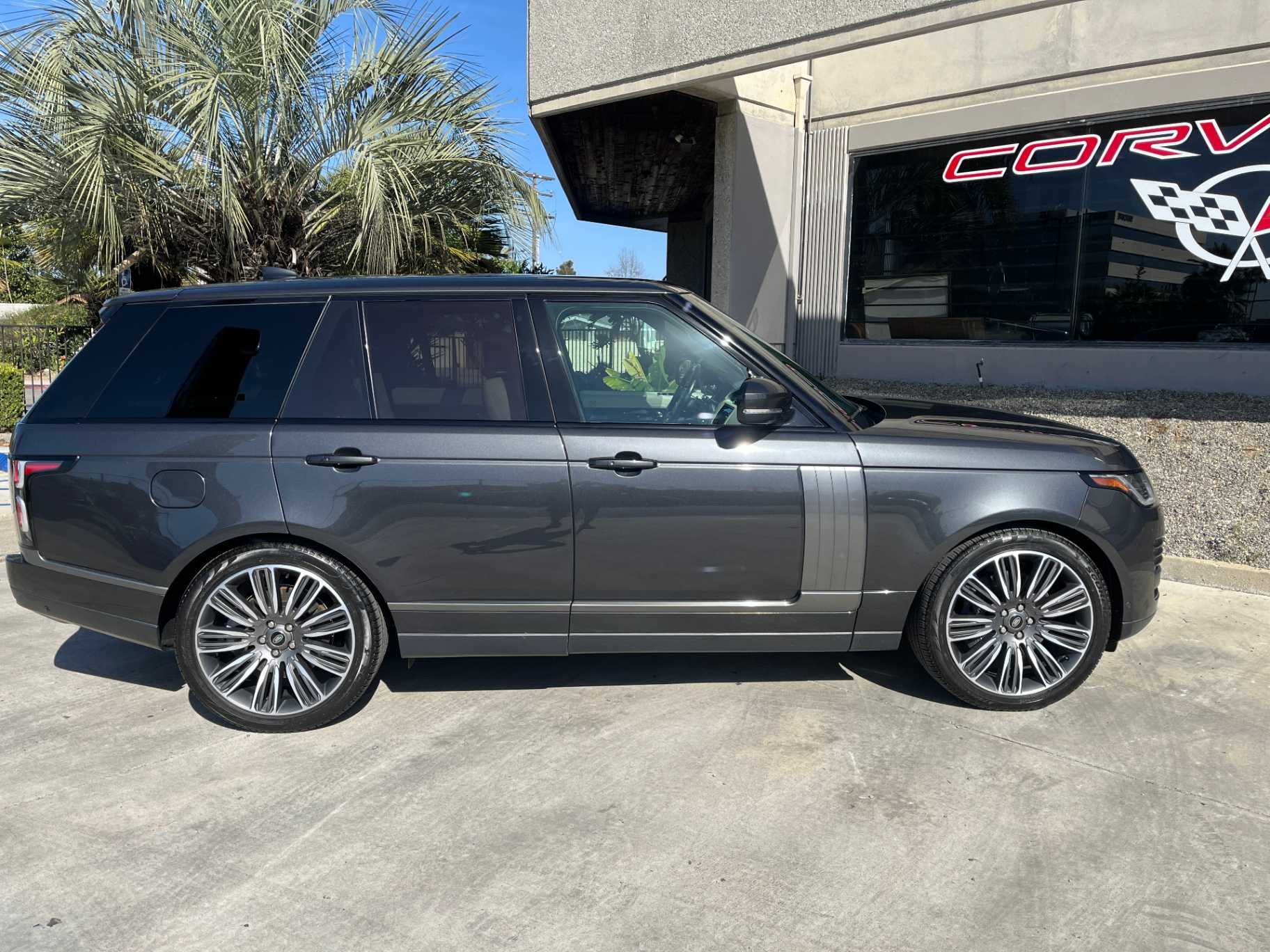 Land Rover Range Rover Image 16