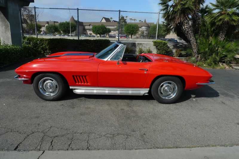 Chevrolet Corvette Image 25