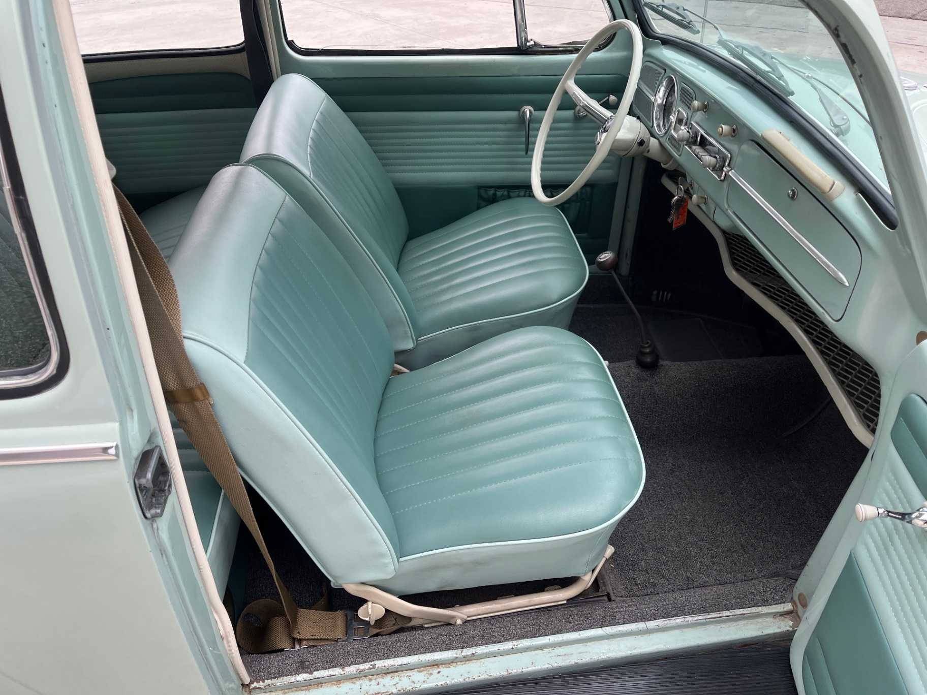 Volkswagen Beetle Image 32