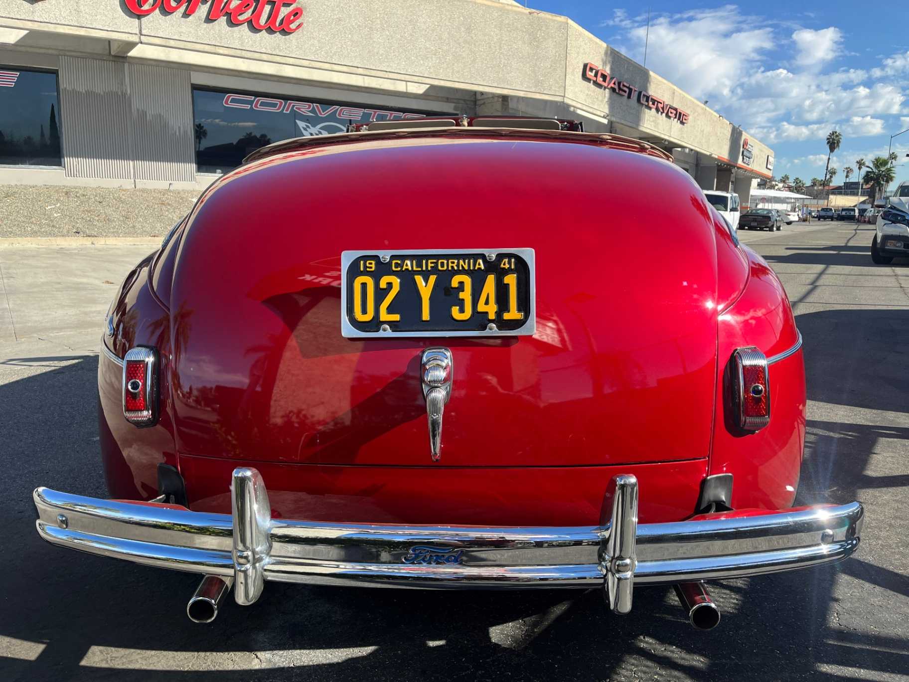 Ford Super Delux Image 18