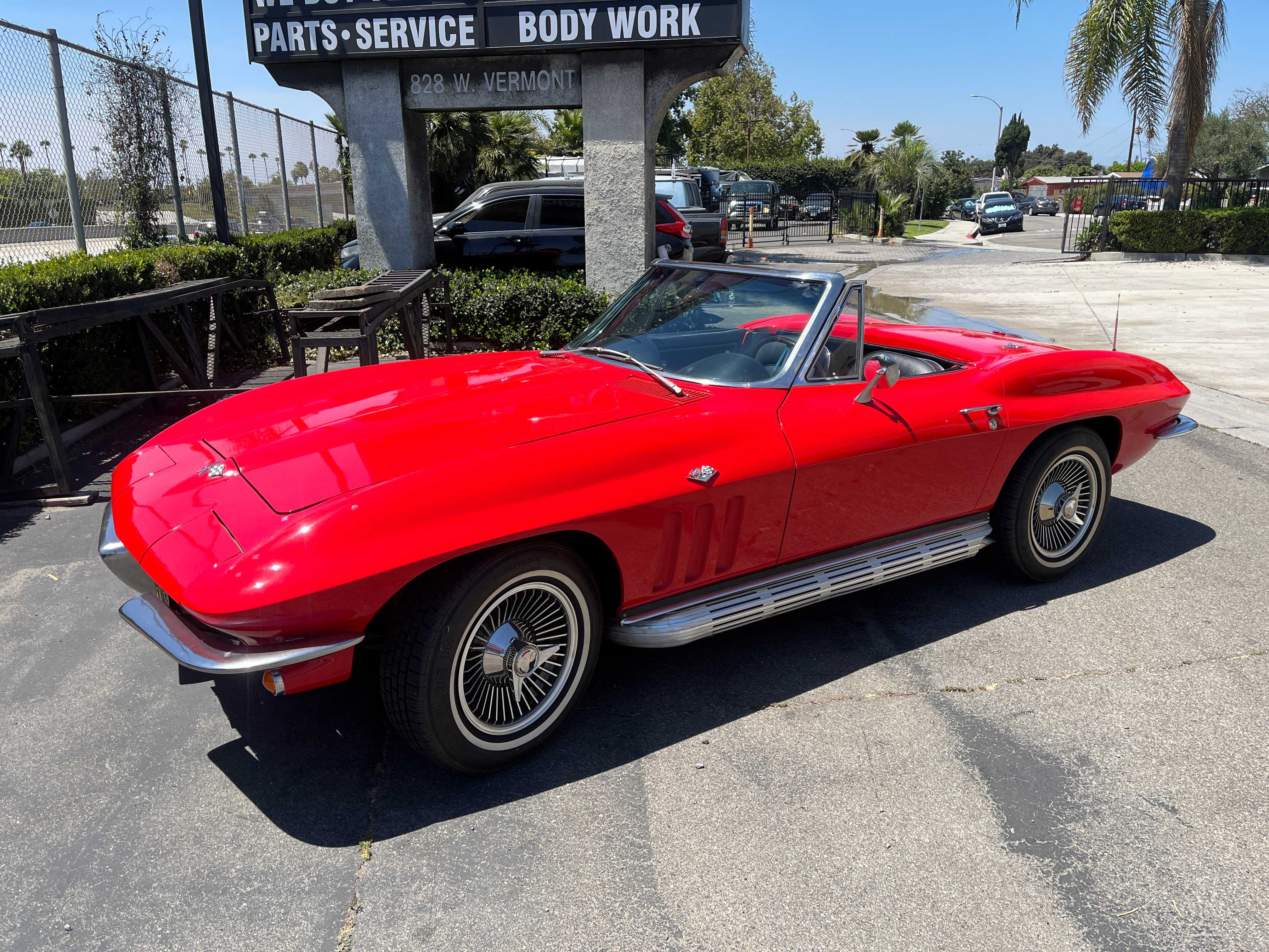 Chevrolet Corvette Image 17