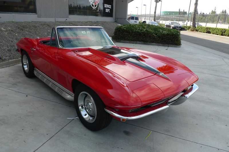 Chevrolet Corvette Image 4