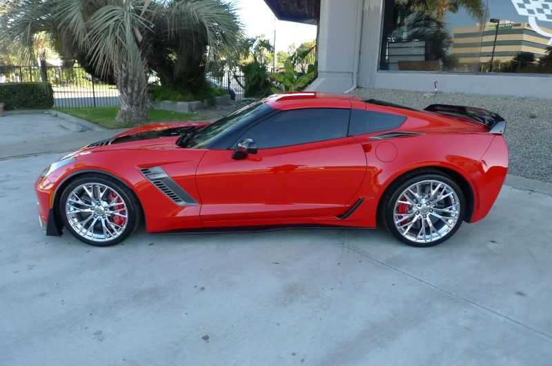 Chevrolet Corvette Image 2