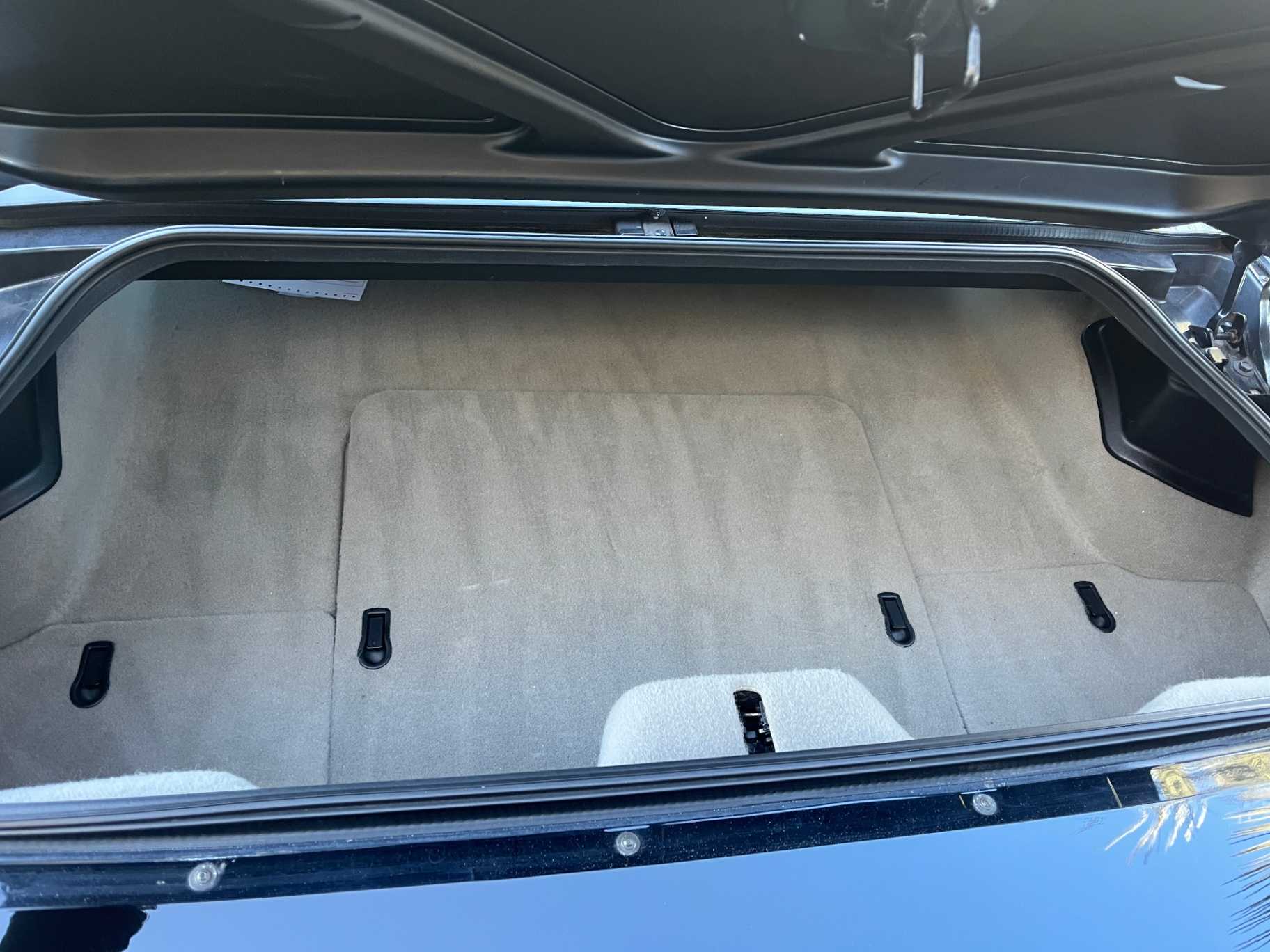 Chevrolet Corvette Image 46