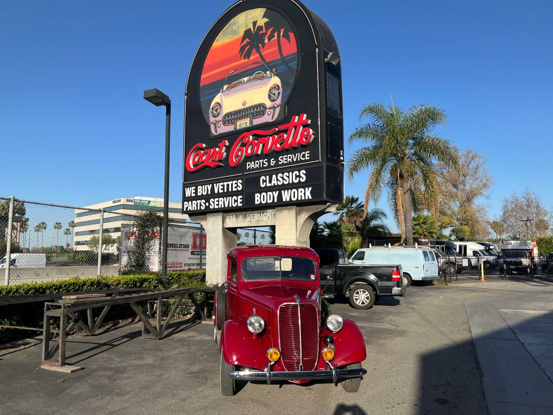 Ford pickup Image 22