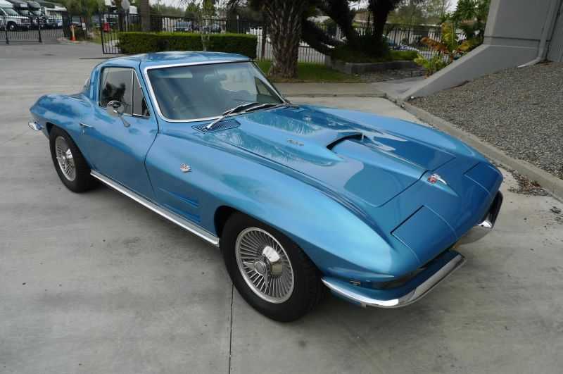 Chevrolet Corvette Image 13