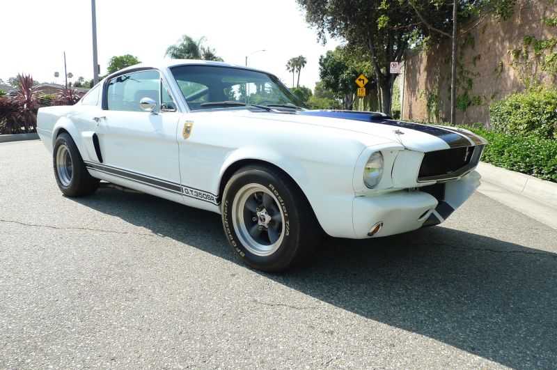 Ford Mustang Image 11