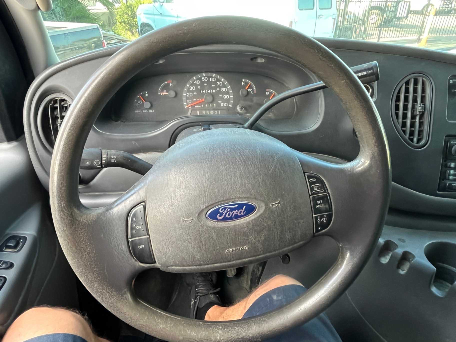 Ford E-Series Image 59