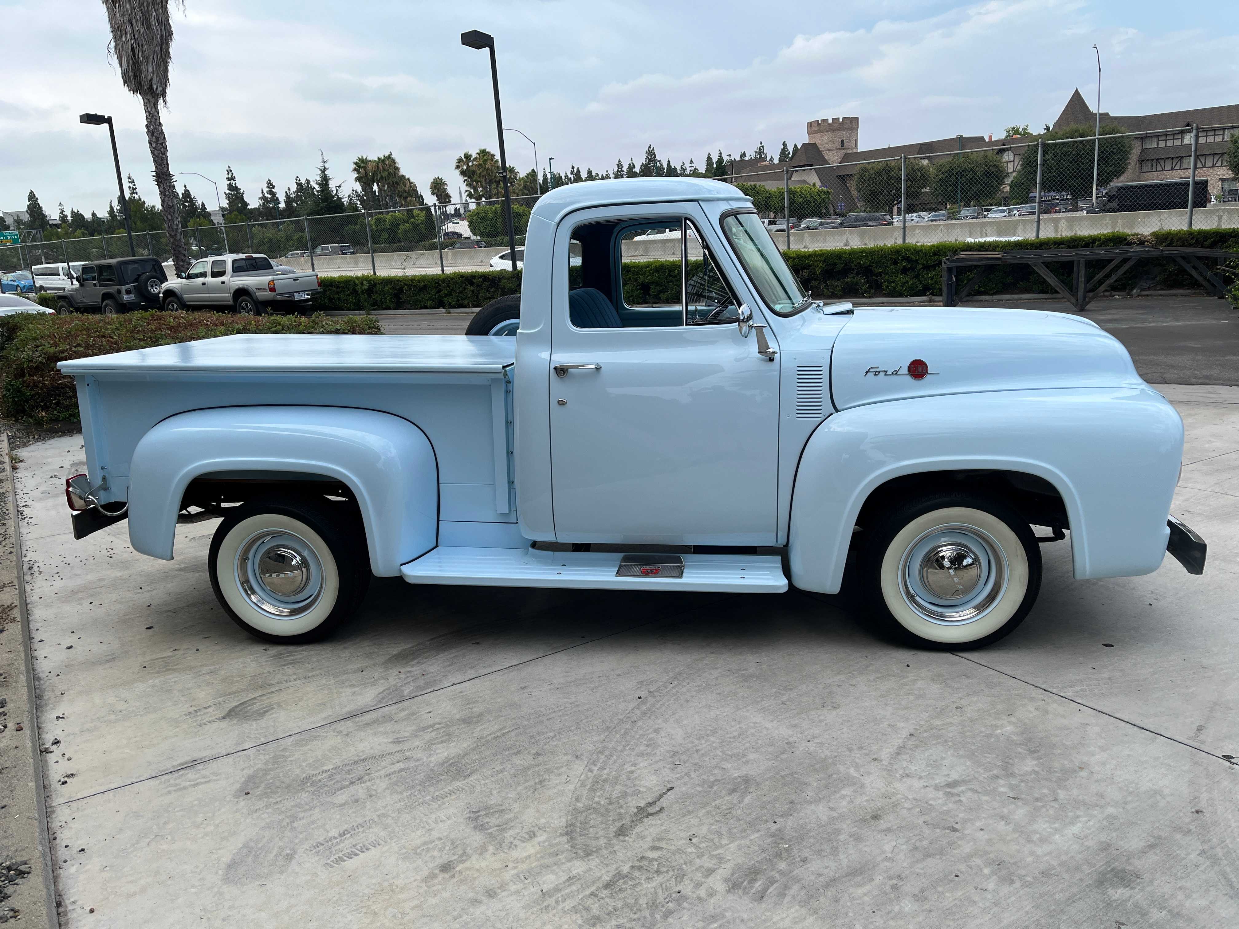 Ford F-100 Image 23