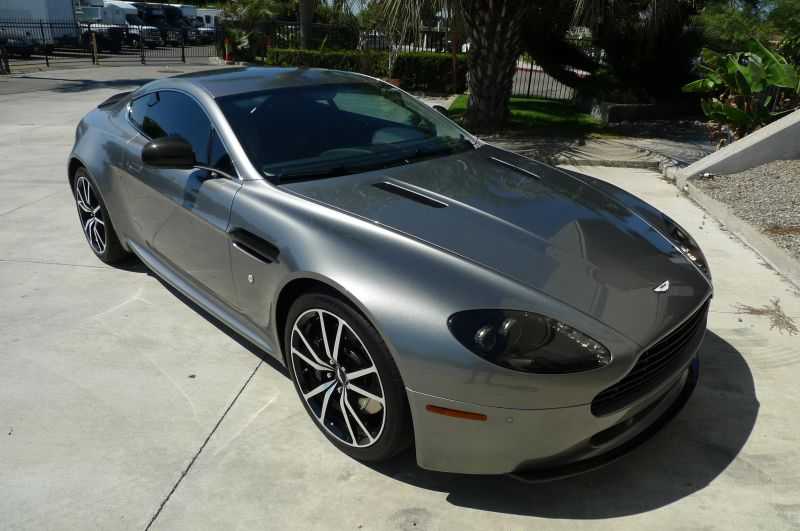 Aston Martin V8 Vantage Image 10