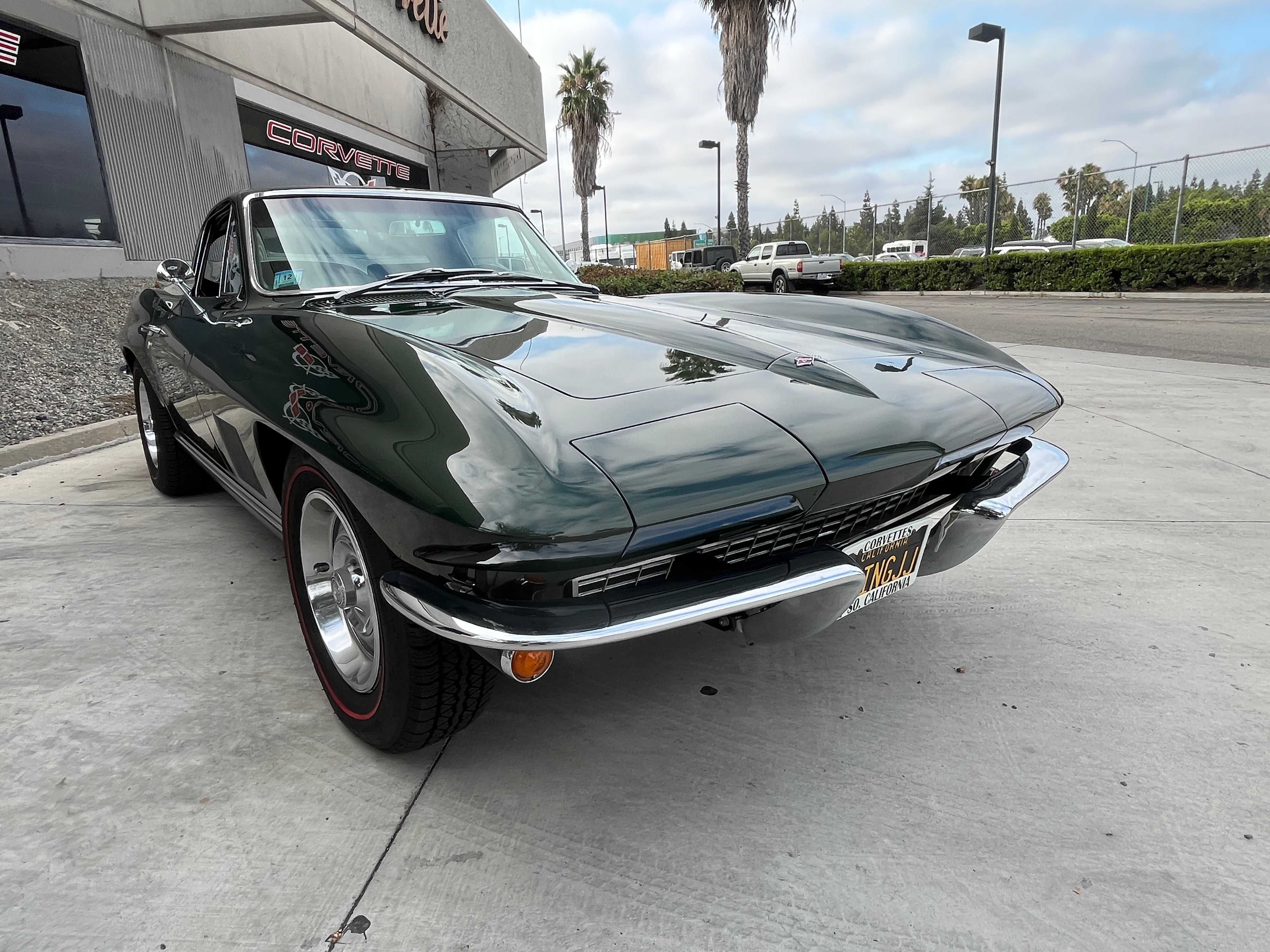 Chevrolet Corvette Image 8