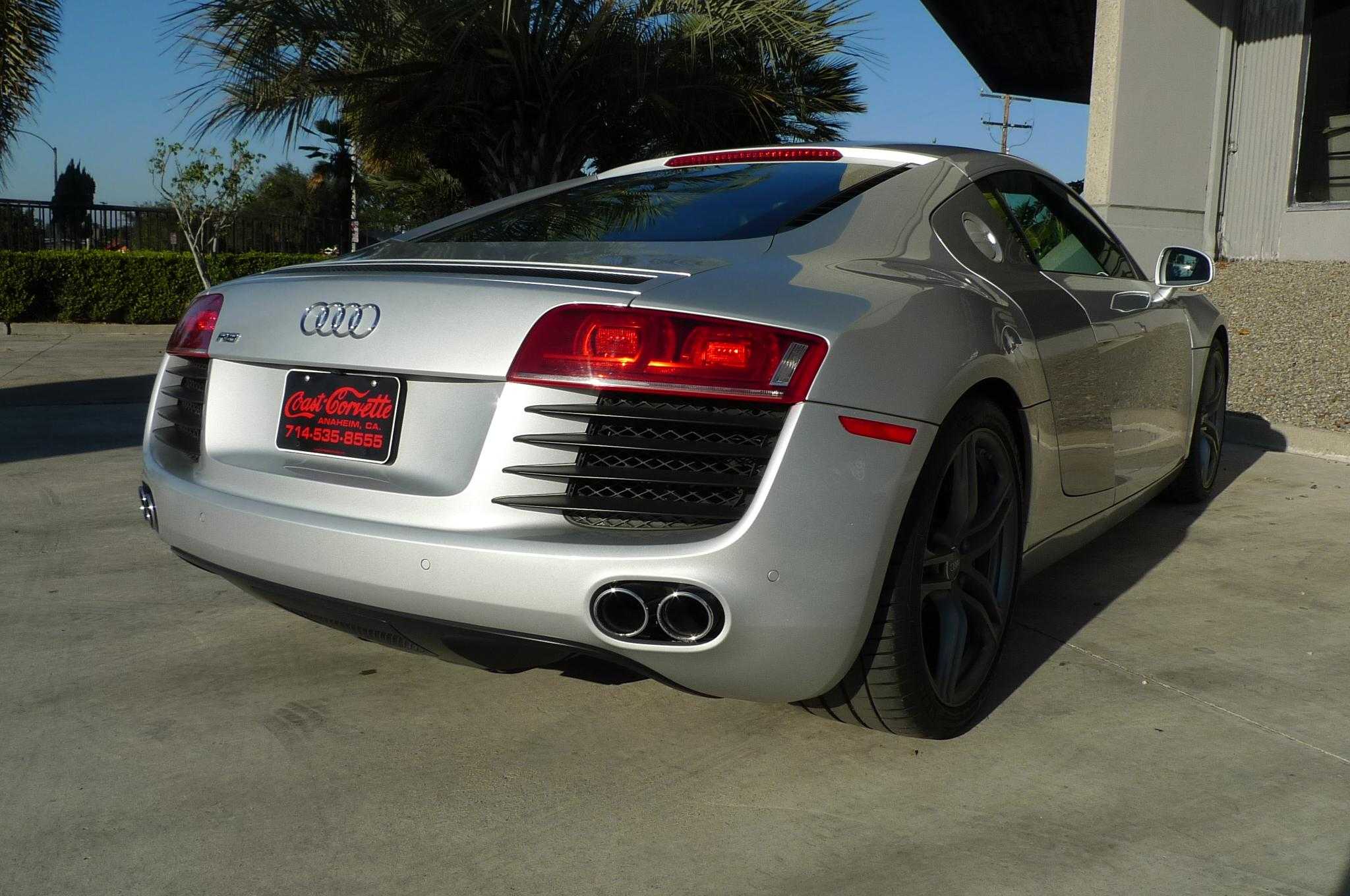 Audi R8 Image 12