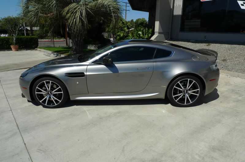 Aston Martin V8 Vantage Image 5