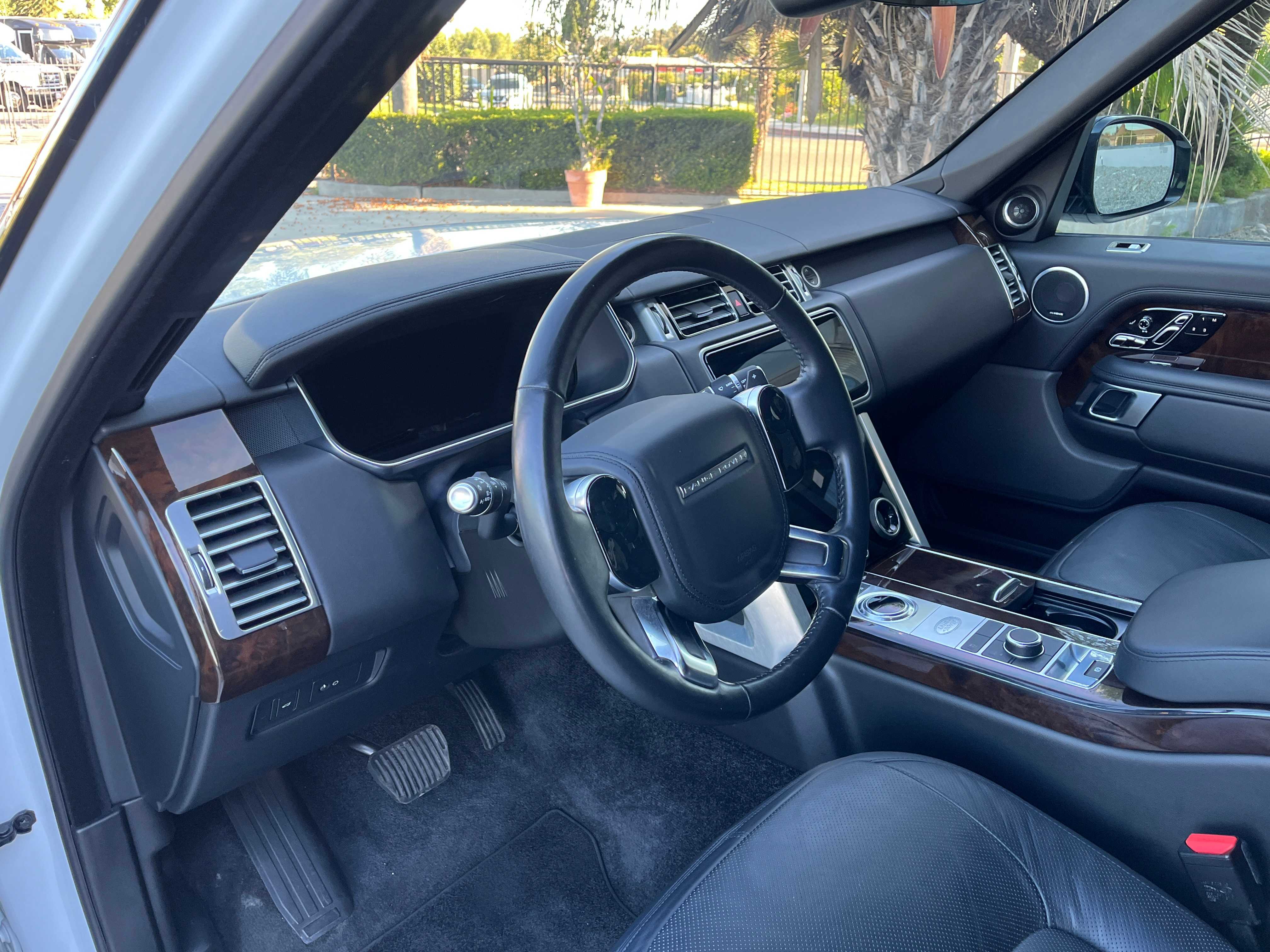 Land Rover Range Rover Image 14