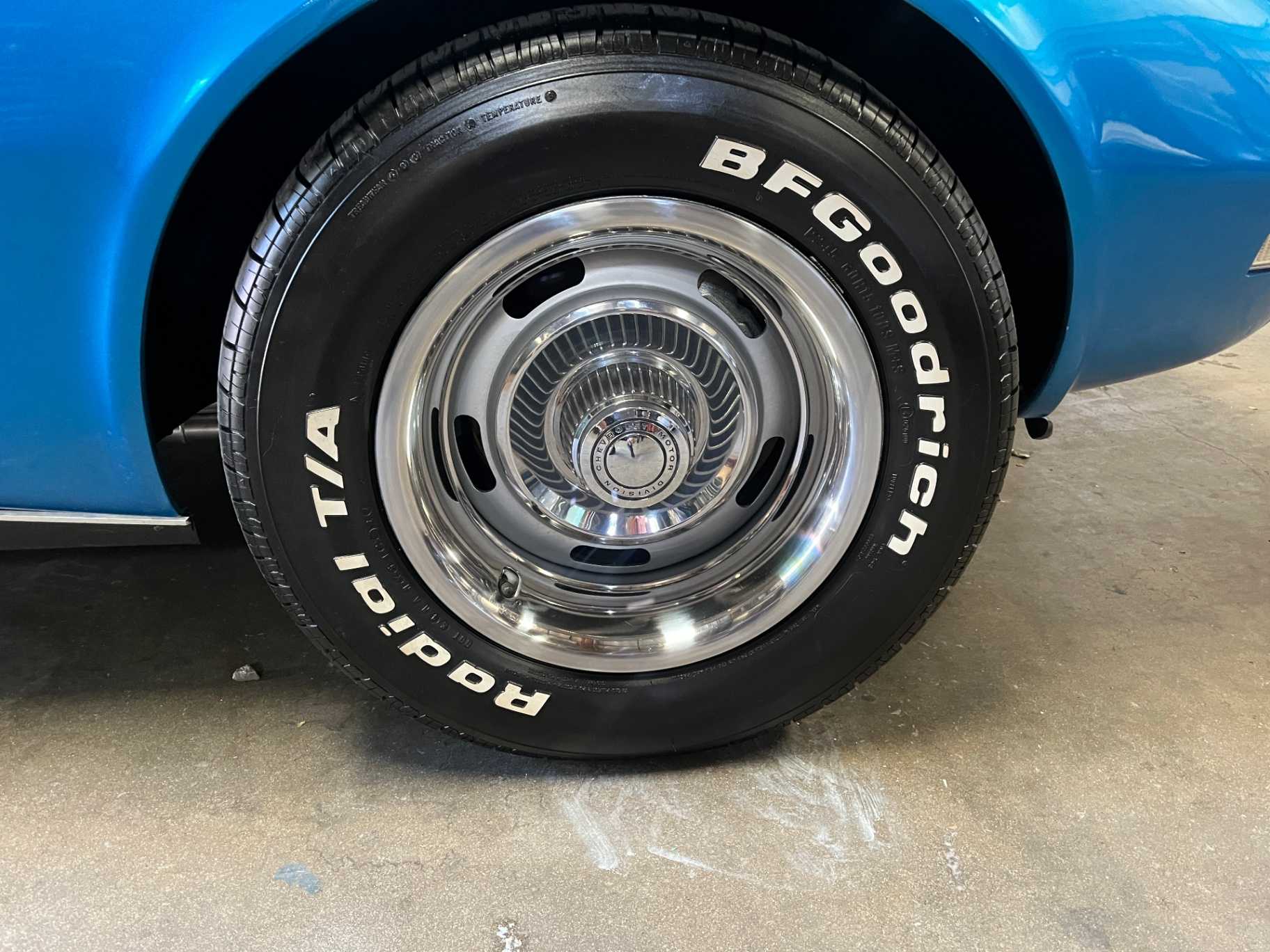 Chevrolet Corvette Image 40